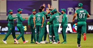 Pakistan need 128 to win against Bangladesh 
