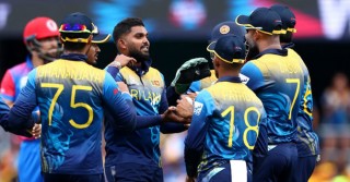 Sri Lanka register win to keep slim hopes alive