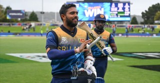 Sri Lanka slam Ireland