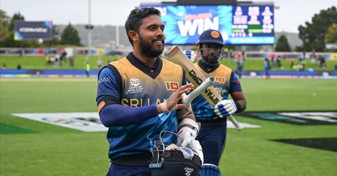 Sri Lanka slam Ireland