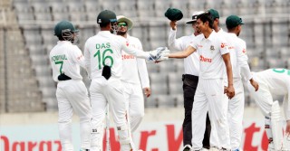 Ireland 145-6 at tea against Bangladesh