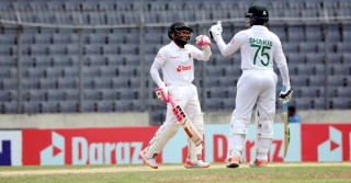 Bangladesh need 49 runs to win