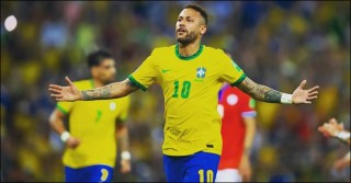 Neymar returns to Brazil squad for World Cup qualifiers