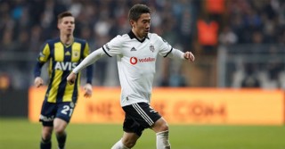 Kagawa heads back to J-League with Cerezo