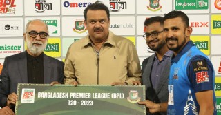 Dhaka dash Khulna by six wickets