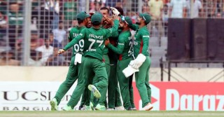 Bangladesh win in style to clean the world champion England 