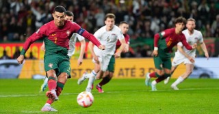 Ronaldo breaks men's international caps record