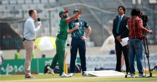 Bangladesh opt to bat first in third ODI