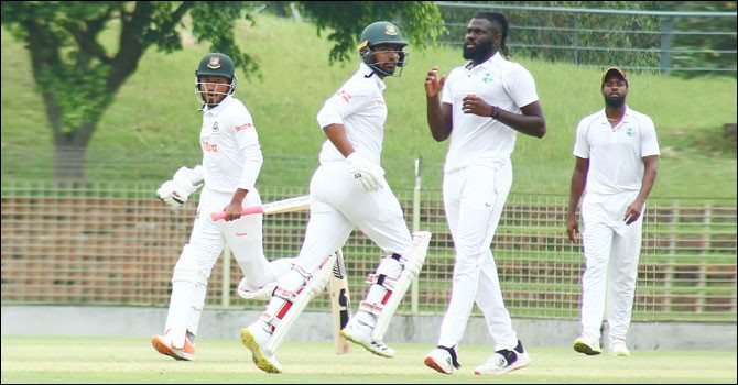 Khaled Ahmed and Irfan Sukkur to replace Rejaur Rahman Raja and Jaker Ali Anik