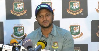 Playing ordinary shots leads our downfall, says Shakib