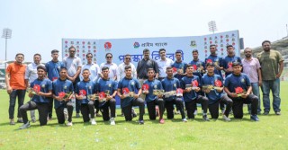 Prime Bank awards scholarship to 15 best school cricketers