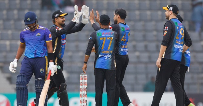 Fahim Ashraf five-for leads Rangpur to victory in BPL opener