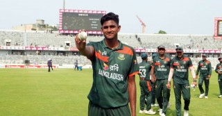 Nahid’s five-for keeps Bangladesh alive with emphatic win over NZ