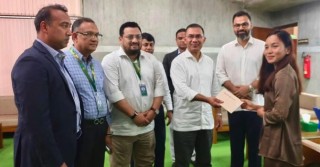PM Tarique Rahman Hands Over Financial Assistance for Ritu Porna’s House Construction
