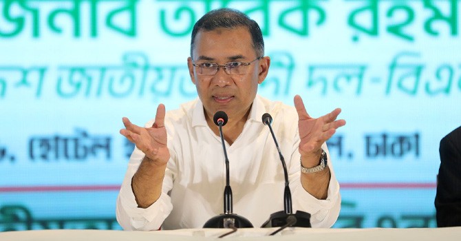 Don't involve in politics during sports life, PM urges athletes